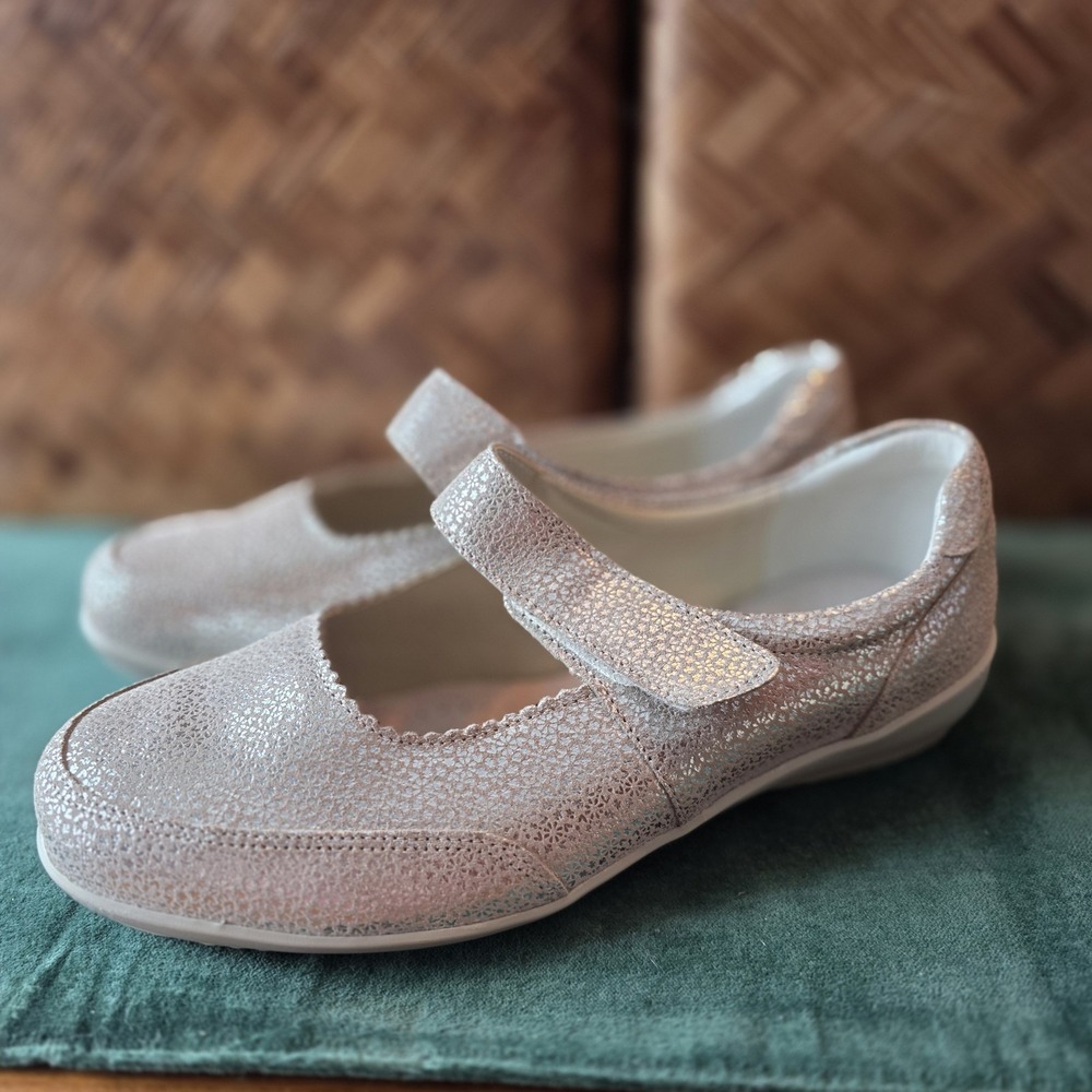 Cosyfeet Shoes Women's Size‎ 11 Silver Metallic Mary Janes Straps Comfort